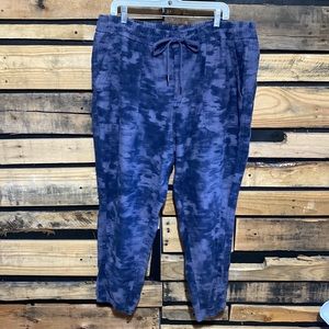 Athleta Farallon Printed Jogger Blue Tie Dye Pants
Inversion Medieval Violet‎ 24